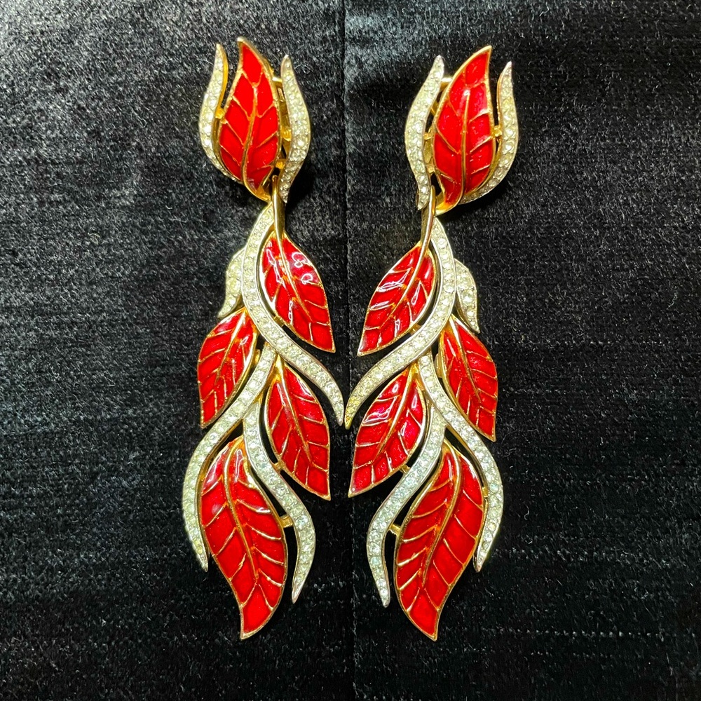 VTG Trifani Signed 80s Brass Tone Geometric Clip On Earrings